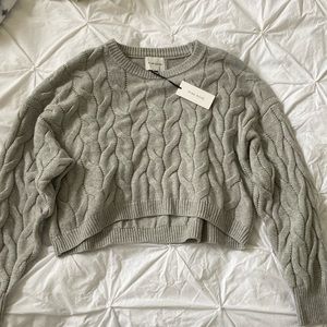 Light Grey Knit Cropped Grey Sweater | NWT